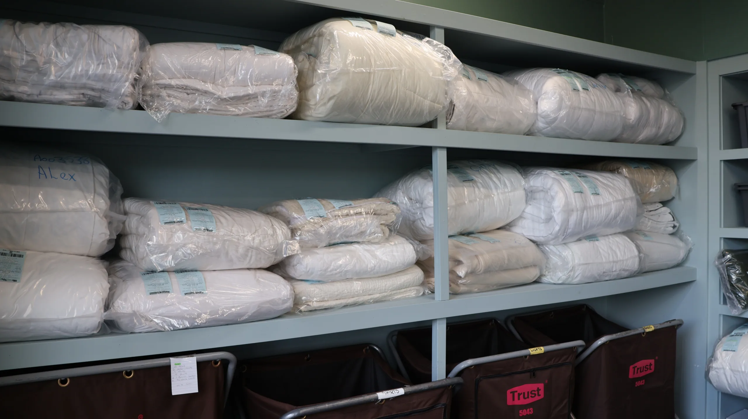 peninsula dry cleaning bedding and doonas cleaned and stored